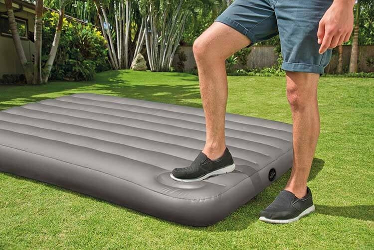 Laad de afbeelding in de Gallery-viewer, Intex Downy Luchtbed - Tweepersoons