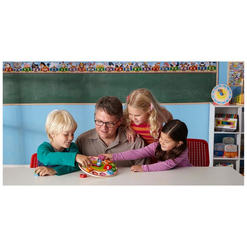 Laad de afbeelding in de Gallery-viewer, Melissa & Doug Melissa & Doug Houten Leerklok Met 12 Houten Vormen