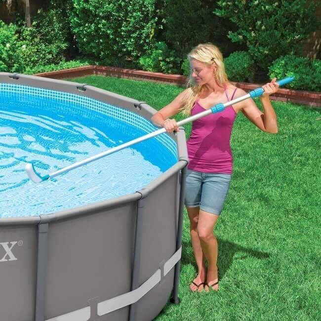 Laad de afbeelding in de Gallery-viewer, Intex Zwembad Schoonmaakborstel Gebogen