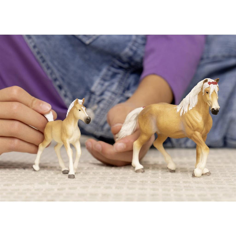 Laad de afbeelding in de Gallery-viewer, Schleich Haflinger Veulen
