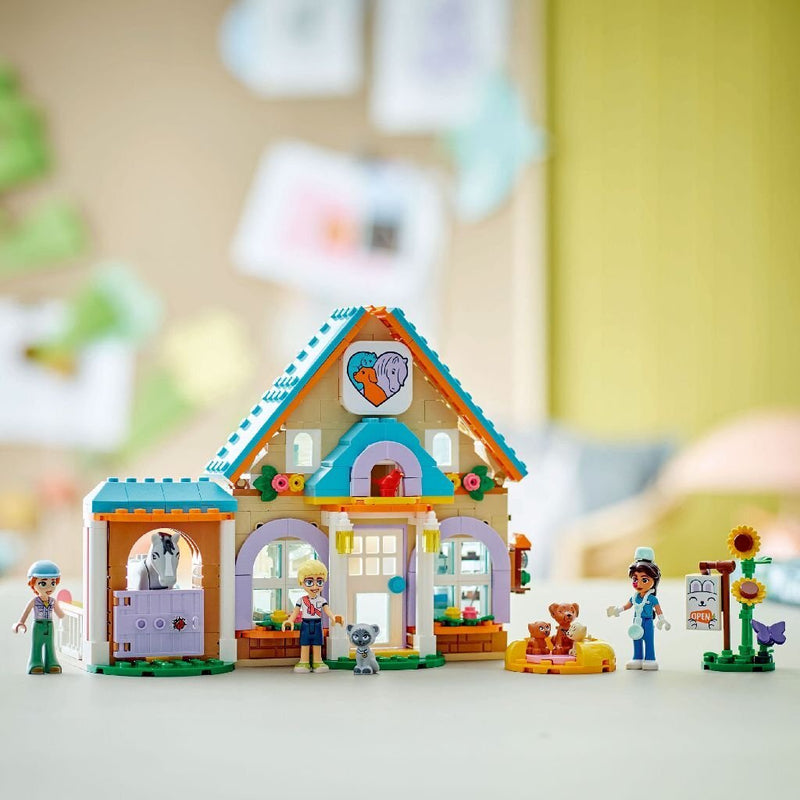 Laad de afbeelding in de Gallery-viewer, Lego Friends 42651 Dierenkliniek Voor Paarden En Huisdieren
