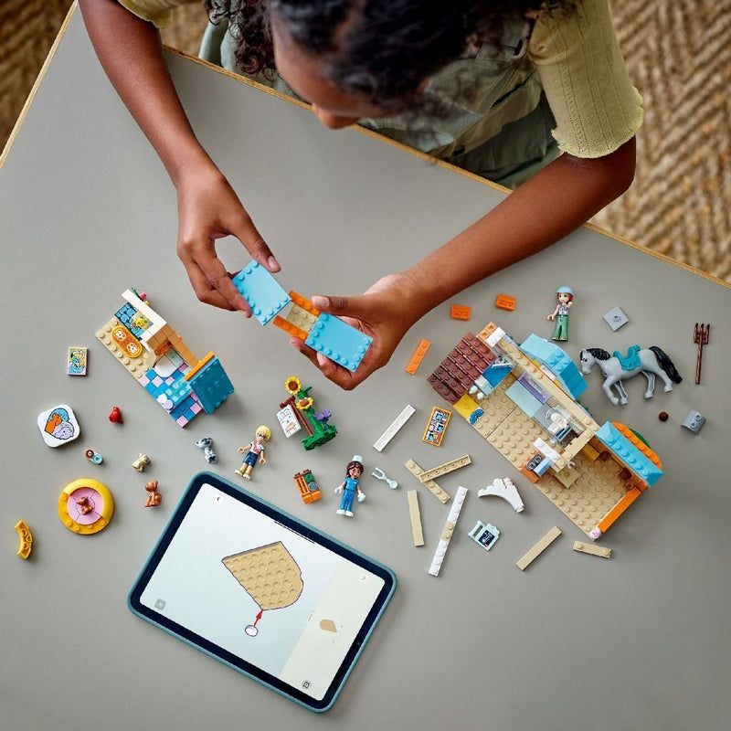Laad de afbeelding in de Gallery-viewer, Lego Friends 42651 Dierenkliniek Voor Paarden En Huisdieren
