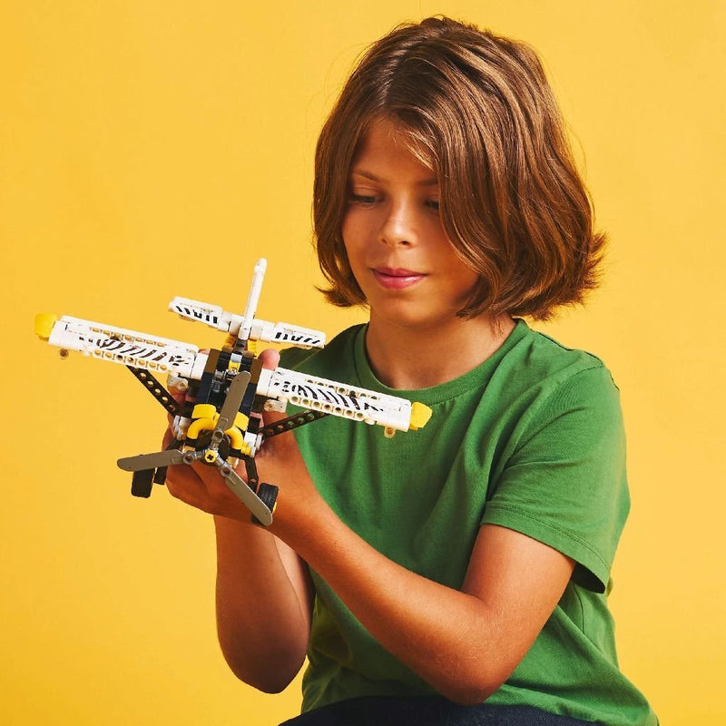 Laad de afbeelding in de Gallery-viewer, Lego Technic 42198 Junglevliegtuig
