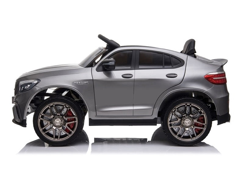 Laad de afbeelding in de Gallery-viewer, Mercedes Benz Glc63 S - Zilver
