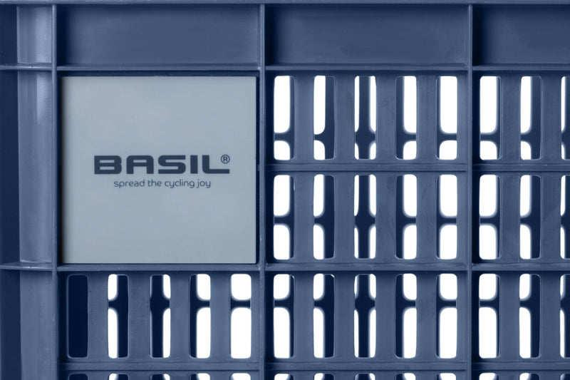 Laad de afbeelding in de Gallery-viewer, Basil Fietskrat Gerecycled M 29,5 Liter - 21135
