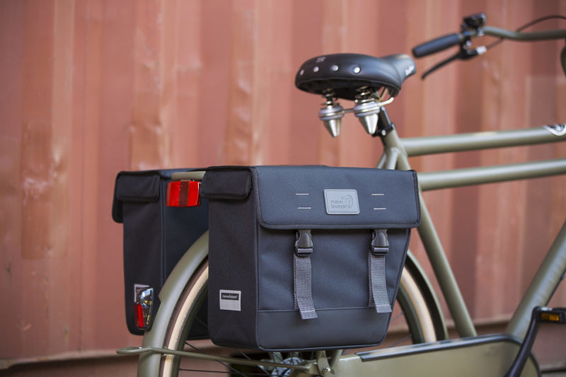 Laad de afbeelding in de Gallery-viewer, New Looxs Dubbele Fietstas Origin Hybride 39 Liter – 112.330 zwart
