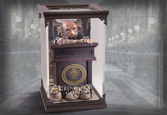 Laad de afbeelding in de Gallery-viewer, Harry Potter: Fantastic Beasts - Magical Creatures Gringotts Goblin
